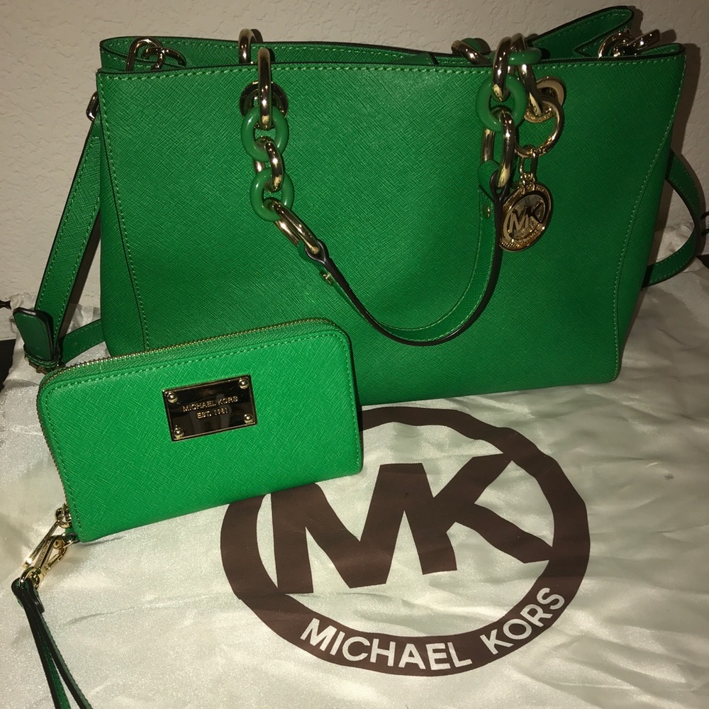 Michael Kors Handbag & Wristlet